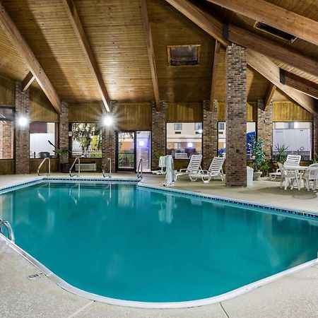 Baymont By Wyndham Louisville South I 65 Brooks Exterior foto
